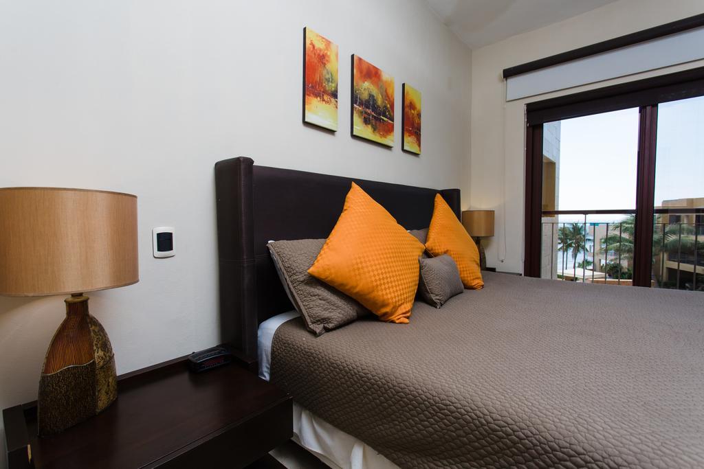 Ferienwohnung Oceanfront El Faro Surf 302 Playa del Carmen Exterior foto